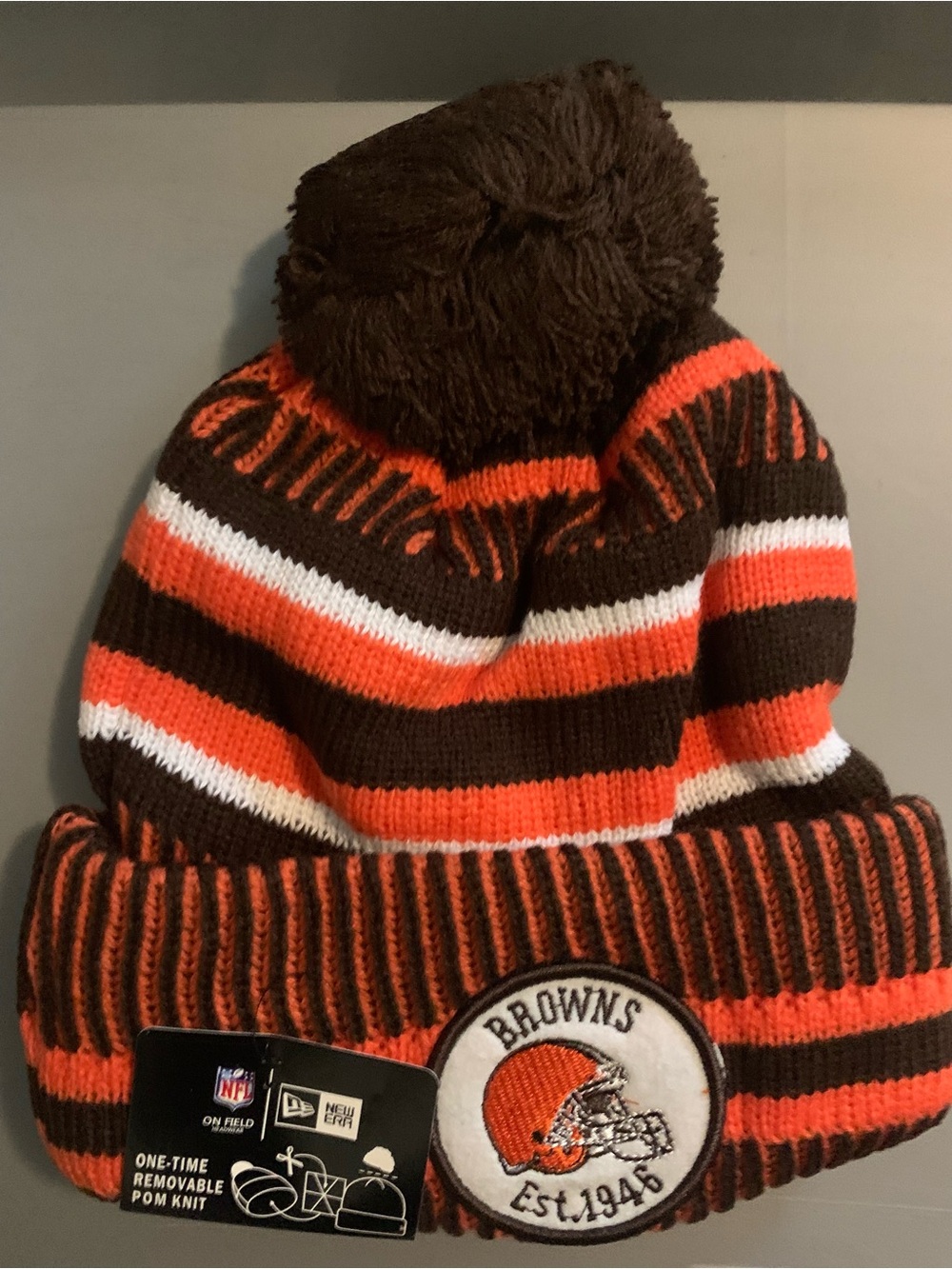 New Era Team NFL Cleveland Browns Beanie Pom Pom Hat One Size Adult New